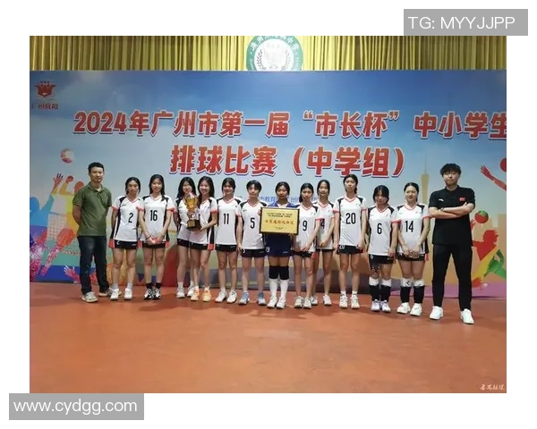 广州排球队在大师赛中的灵活性表现引发热议与期待 广州排球队在大师赛中的灵活性表现引发热议与期待