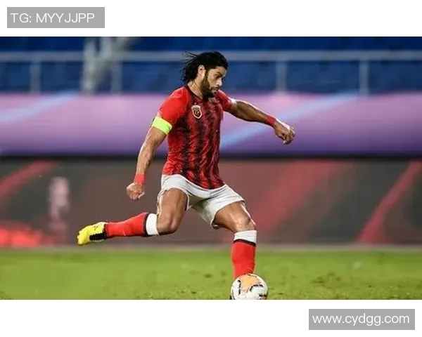 上海足球队在邀请赛中以93分稳居积分榜首位,表现亮眼引人瞩目 上海足球队在邀请赛中以93分稳居积分榜首位,表现亮眼引人瞩目