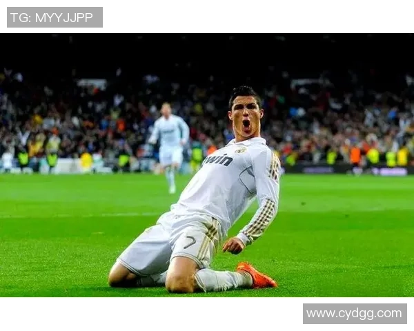 强势突破足球明星名字揭秘他们背后的故事与成就