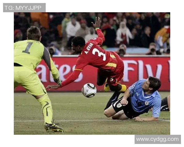 足球明星意外绊倒儿子引发热议网友纷纷围观评论事件背后故事